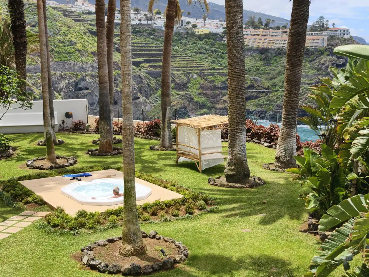 Jardí de Estudi en venda en Los Realejos amb Piscina i Moblat