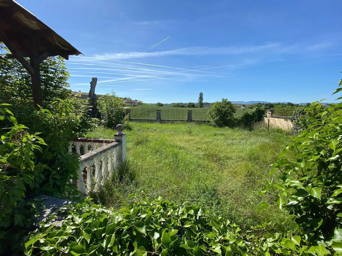 Casa o xalet en venda en Condado de Treviño amb Jardí privat, Terrassa i Traster