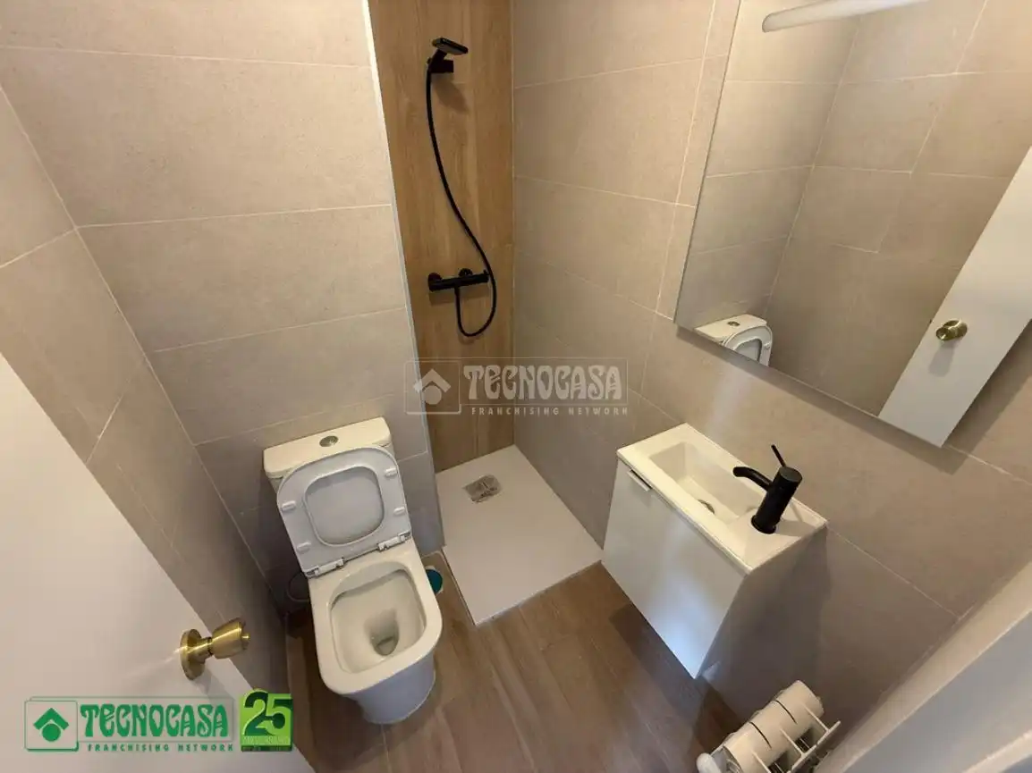 Bathroom of Flat for sale in Ciudad Real  with Air Conditioner, Heating and Terrace