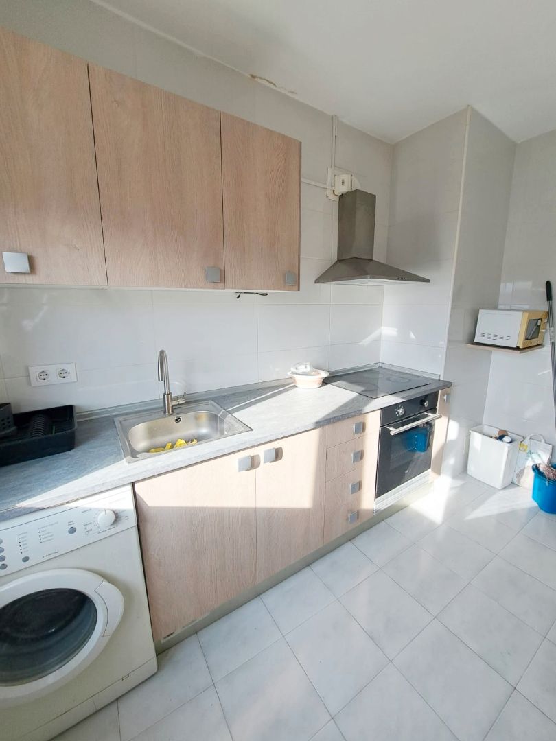 Cocina de Piso en venta en Vitoria - Gasteiz con Calefacción, Trastero y Horno