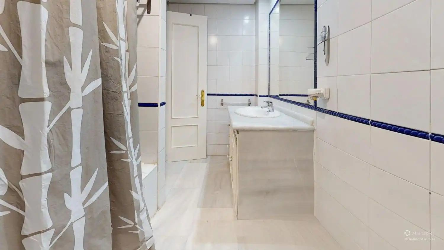 Badezimmer von Wohnung zum Verkauf in San Juan de Aznalfarache mit Klimaanlage, Heizung und Abstellraum