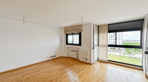 Foto 2 de Piso en venta en Embalse de Navacerrada, Ensanche de Vallecas - La Gavia, Madrid Capital