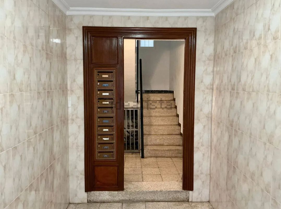 Piso en venta en Elche / Elx con Amueblado y Balcón