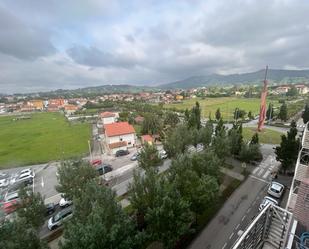 Vista exterior de Pis de lloguer en Torrelavega  amb Balcó