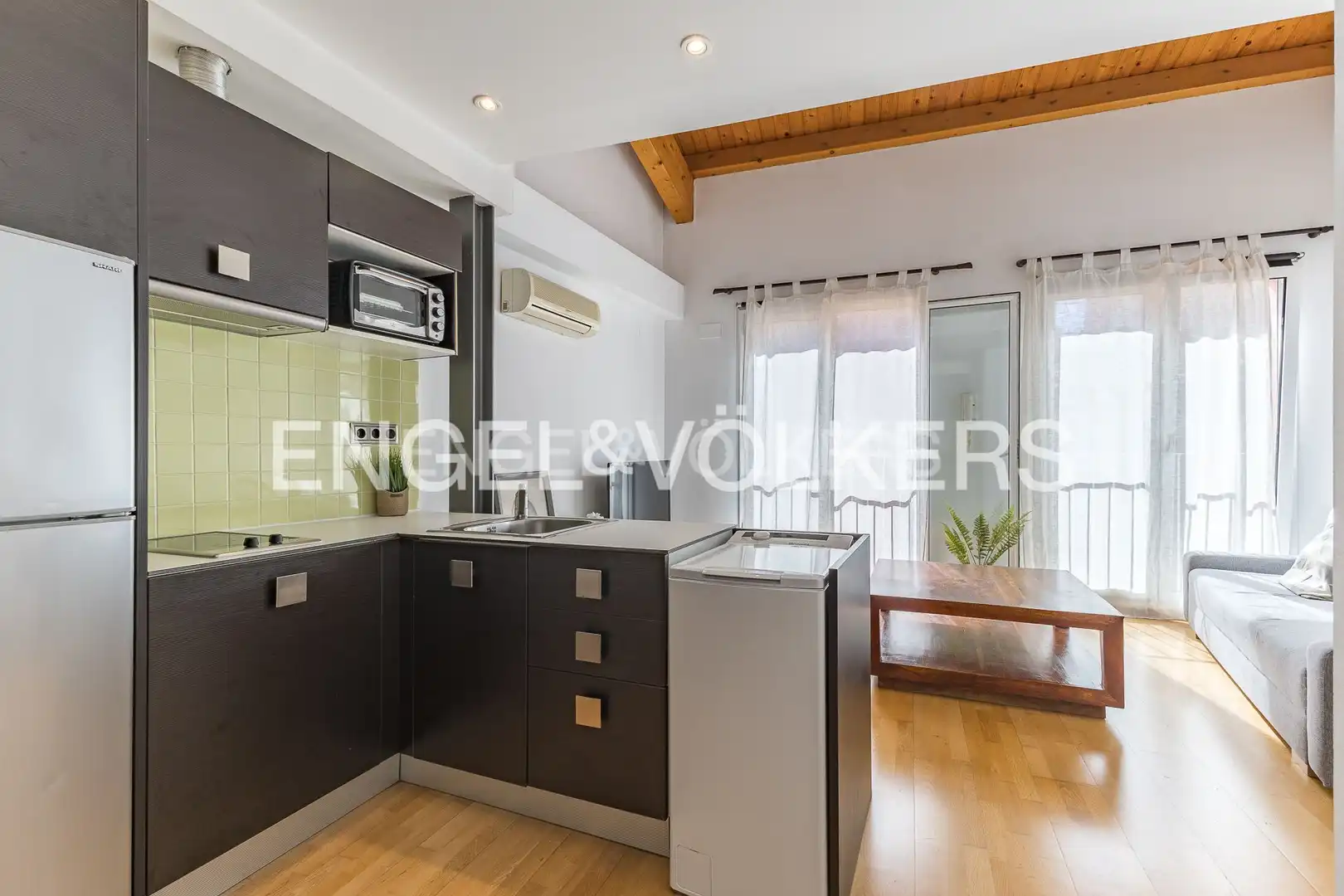 Cuina de Dúplex en venda en Sant Cugat del Vallès amb Aire condicionat, Calefacció i Parquet