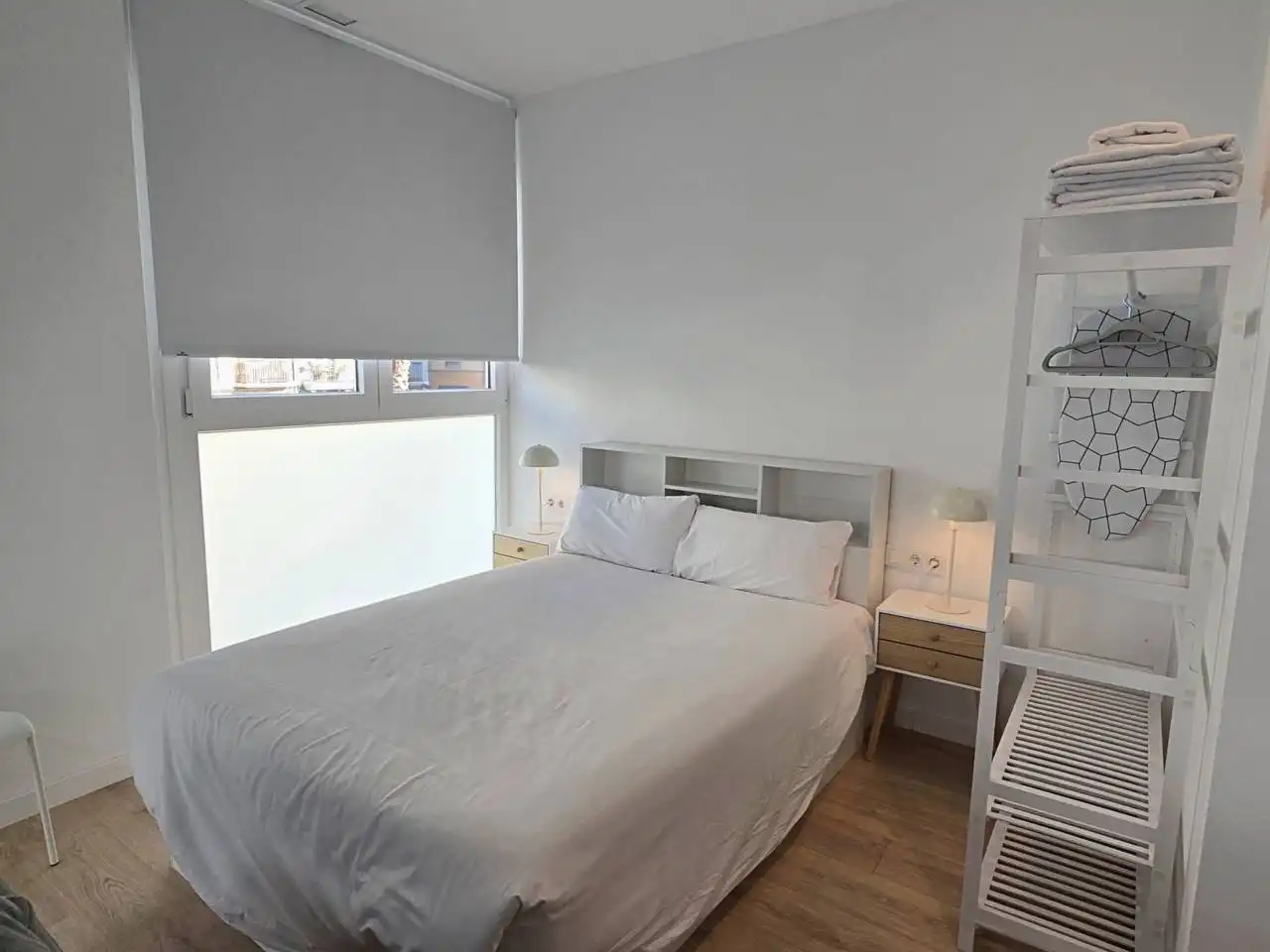 Schlafzimmer von Wohnung zur Miete in Valencia mit Klimaanlage, Heizung und Möbliert