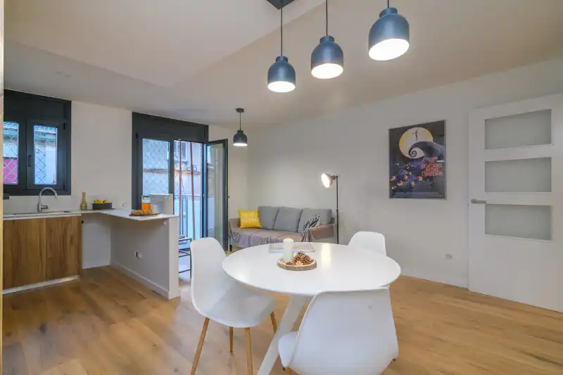 Àtic d'obra nova amb terrassa en venda a Centre, imagen 2
