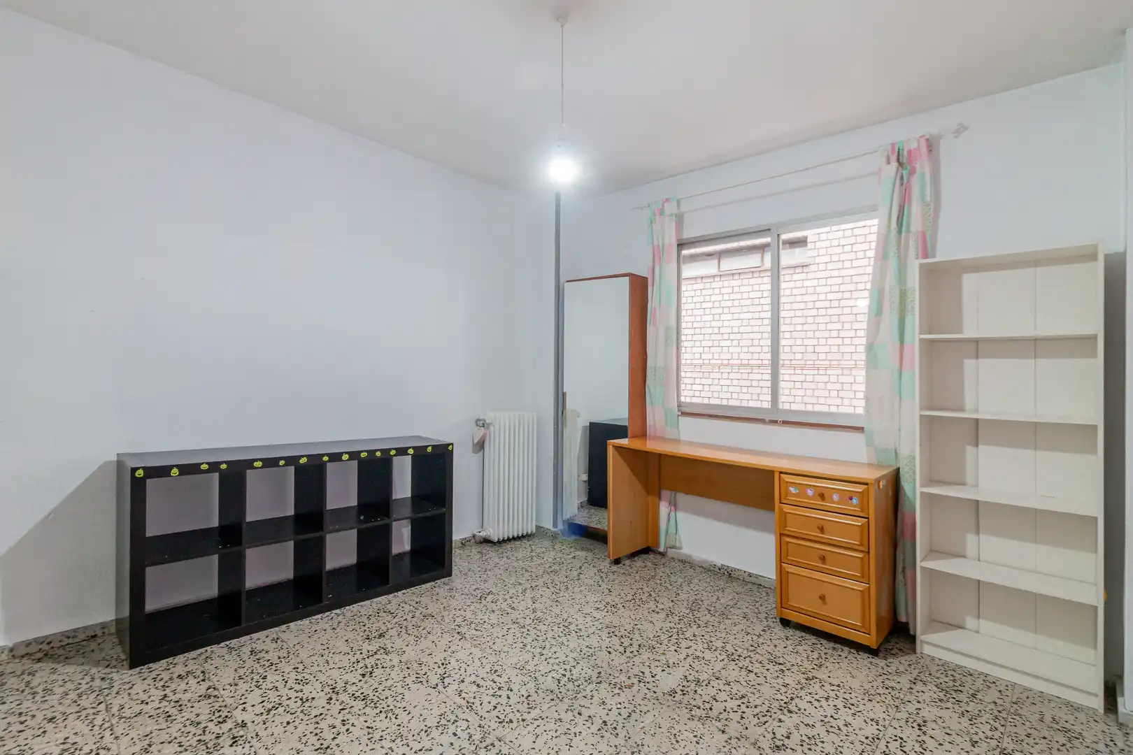 Habitación de Piso en venta en Madrid con Calefacción