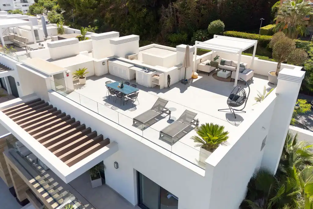 Penthouse with balcony for sale in Estepona Pueblo, imagen 16
