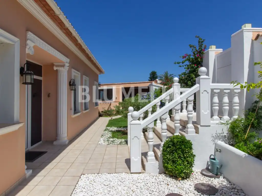 Houses for sale in Calle Hebe, La Pedrera - Vessanes