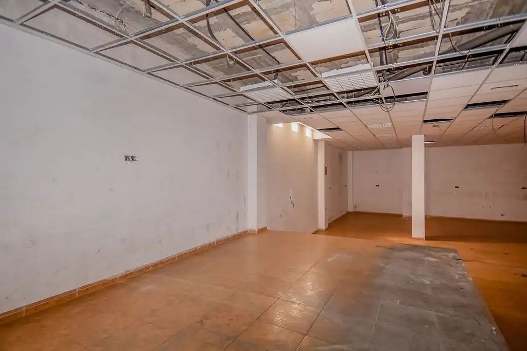 Commercial properties for sale in Calle Gallego, Puente Tocinos