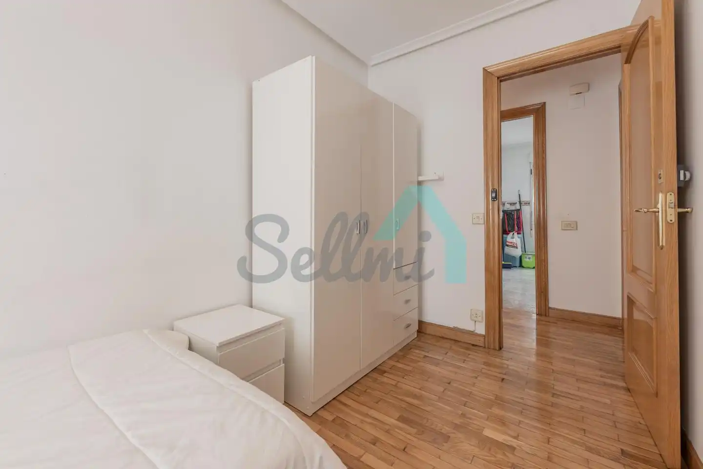 Habitación en Escultor Laviada, Vallobín