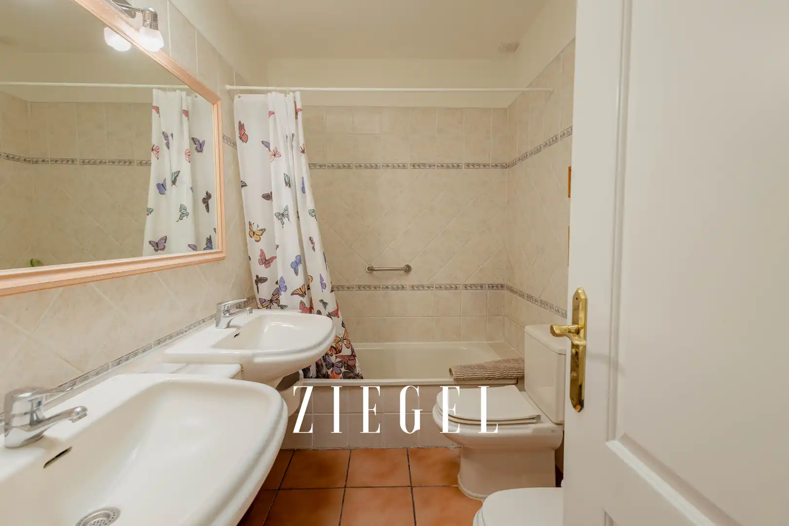 Bathroom of Houses for sale in San Cristóbal de la Laguna  with Terrace, Storage room and Balcony