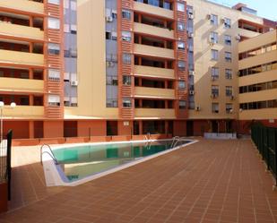 Piscina de Pis en venda en  Sevilla Capital amb Aire condicionat