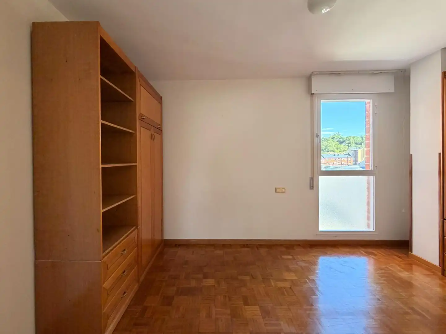 Schlafzimmer von Wohnungen zum Verkauf in Ponferrada mit Heizung und Abstellraum