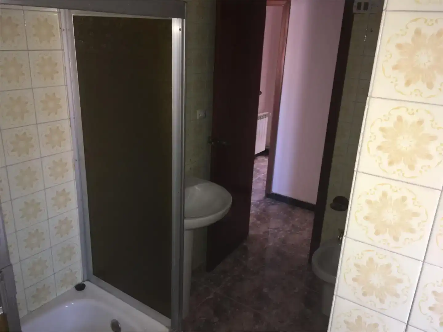 Baño de Piso en venta en Castuera con Aire acondicionado, Horno y Balcón