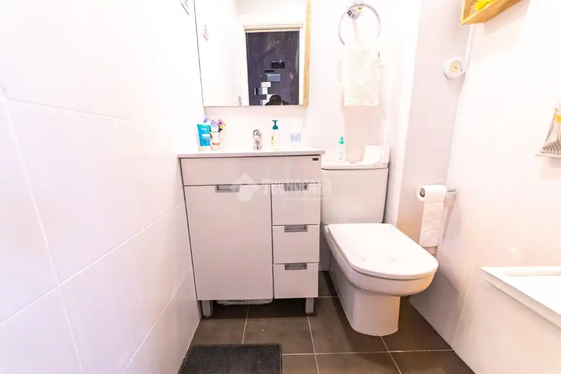Baño de Piso en venta en Cunit con Aire acondicionado, Parquet y Terraza