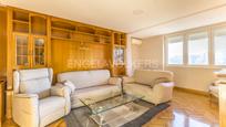 Living room of Apartment for sale in  Madrid Capital  with Air Conditioner, Heating and Private garden