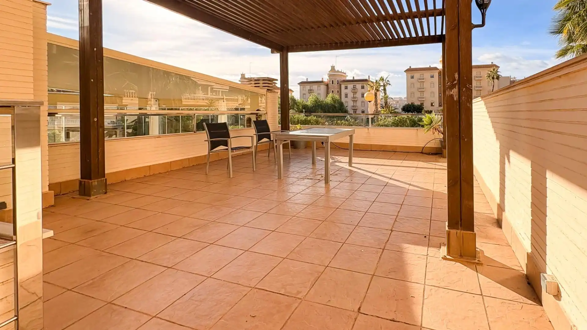 Terrassa de Casa o xalet en venda en Guardamar del Segura amb Calefacció, Jardí privat i Terrassa
