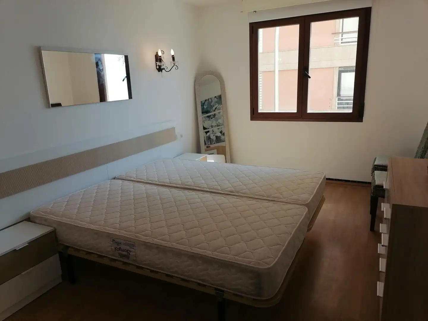 Habitación de Apartamento de alquiler en  Palma de Mallorca con Aire acondicionado, Amueblado y Balcón