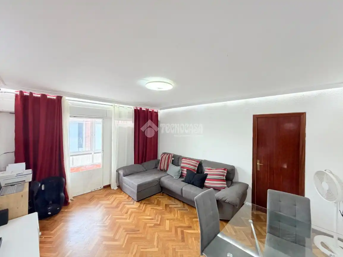 Sala de estar de Piso en venta en Segovia con Balcón