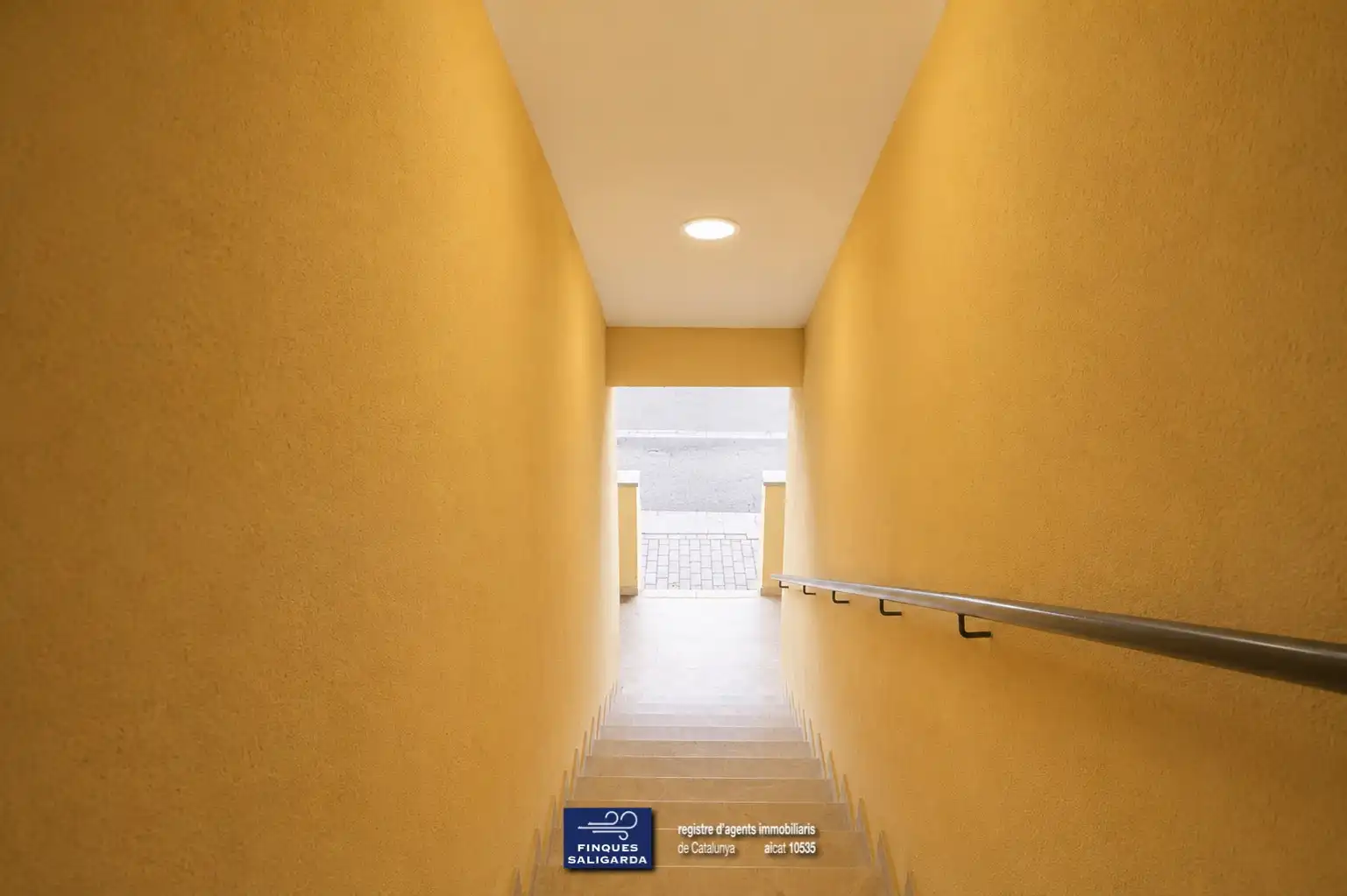 Maisonette zum Verkauf in Santa Eulàlia de Ronçana mit Klimaanlage, Heizung und Terrasse