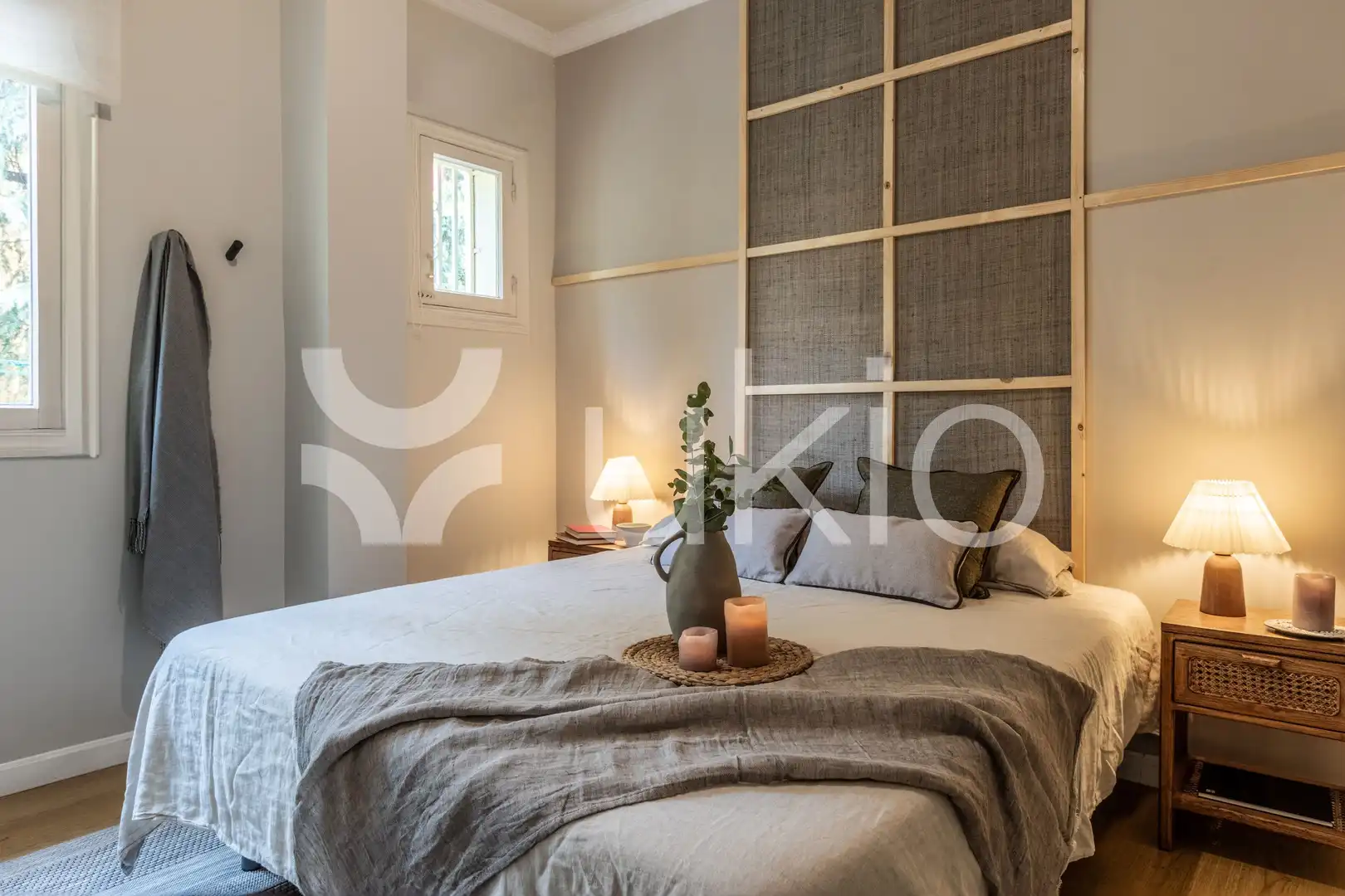 Dormitori de Apartament de lloguer en Madrid amb Aire condicionat, Calefacció i Moblat