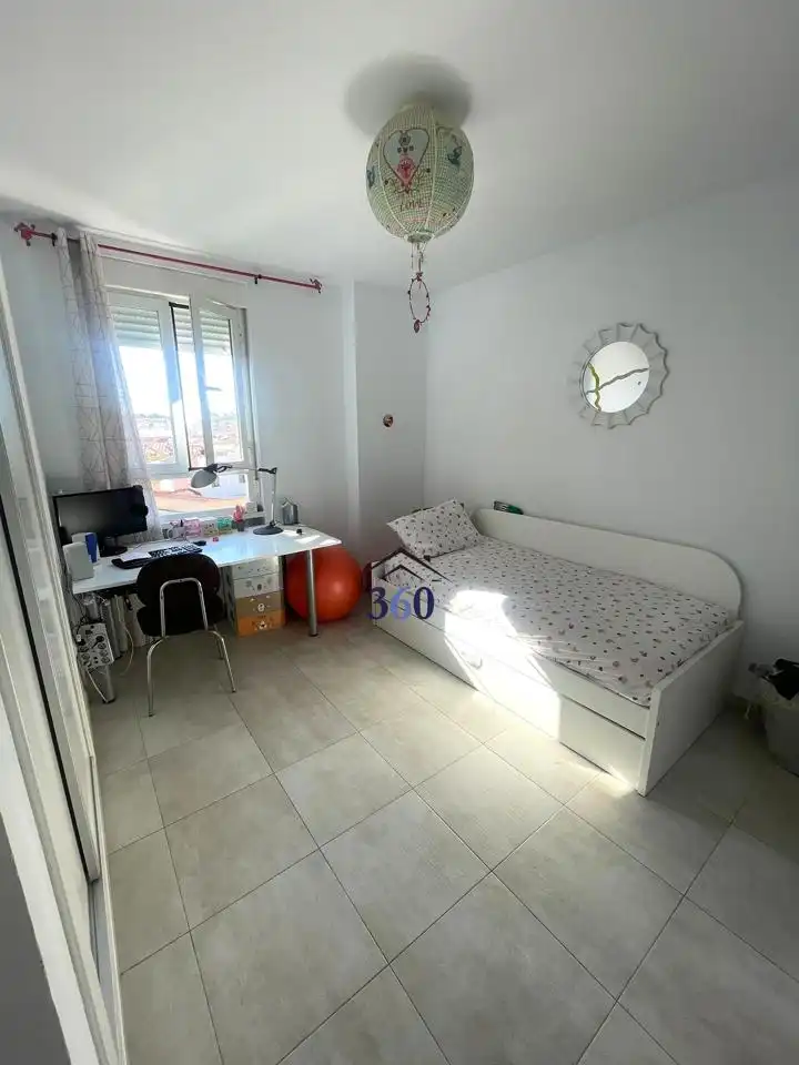 Dormitori de Pis en venda en Cáceres amb Aire condicionat i Terrassa