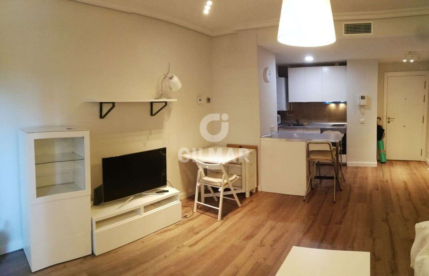 Sala d'estar de Pis en venda en  Madrid Capital amb Calefacció