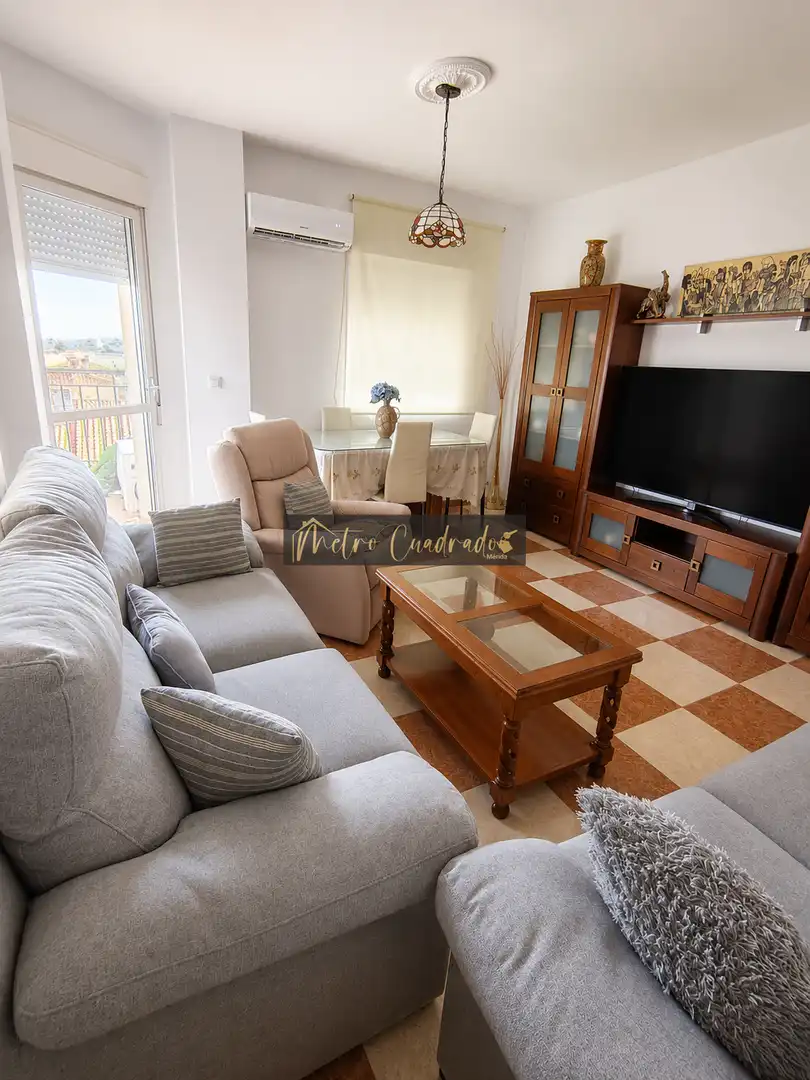 Sala d'estar de Pis en venda en Mérida amb Aire condicionat i Terrassa