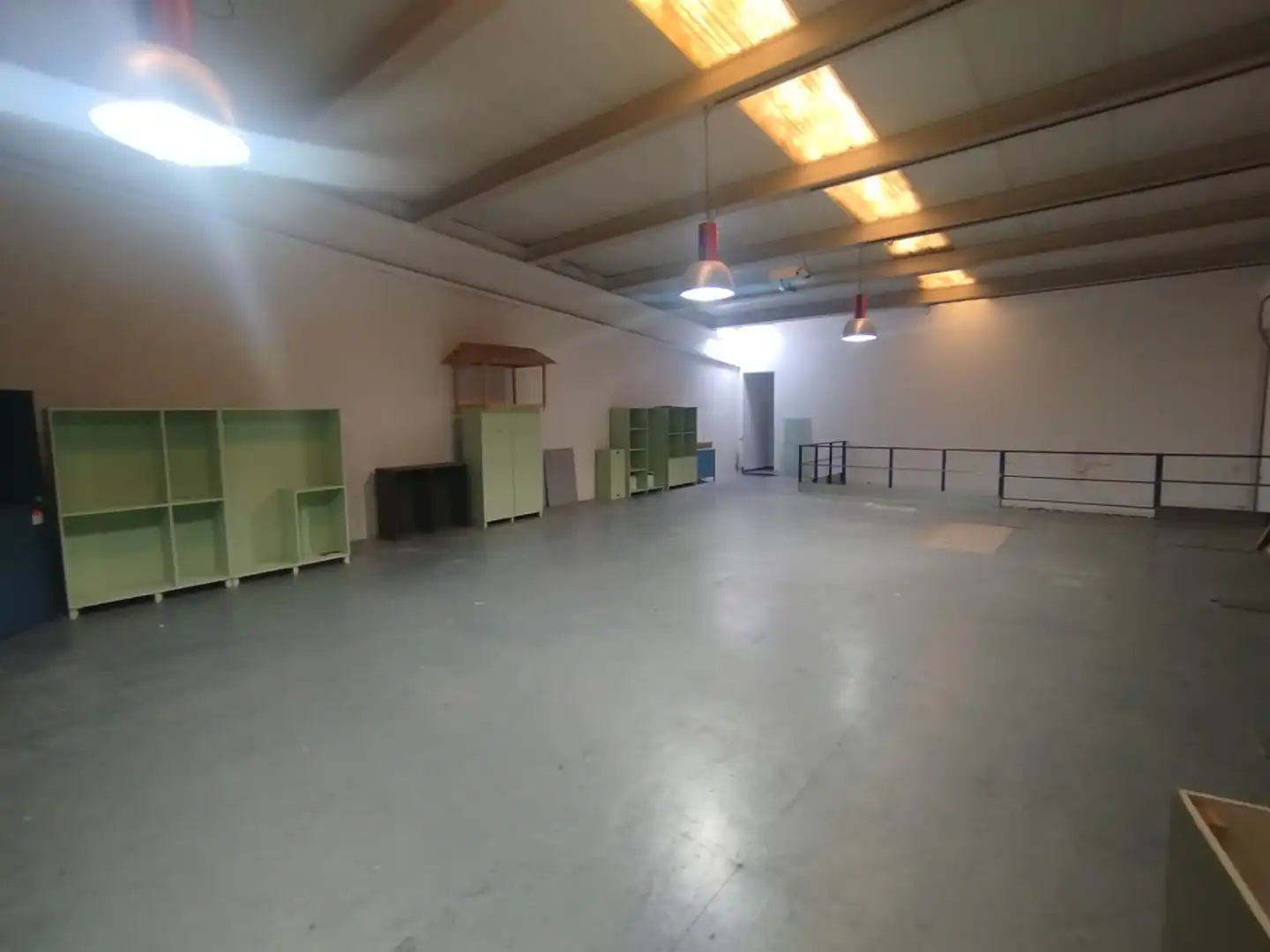 Fabrikhallen zur Miete in Tres Cantos mit Heizung
