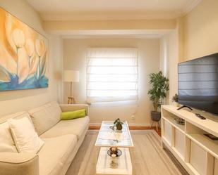Living room of Flat for sale in Santander  with Heating, Parquet flooring and Furnished