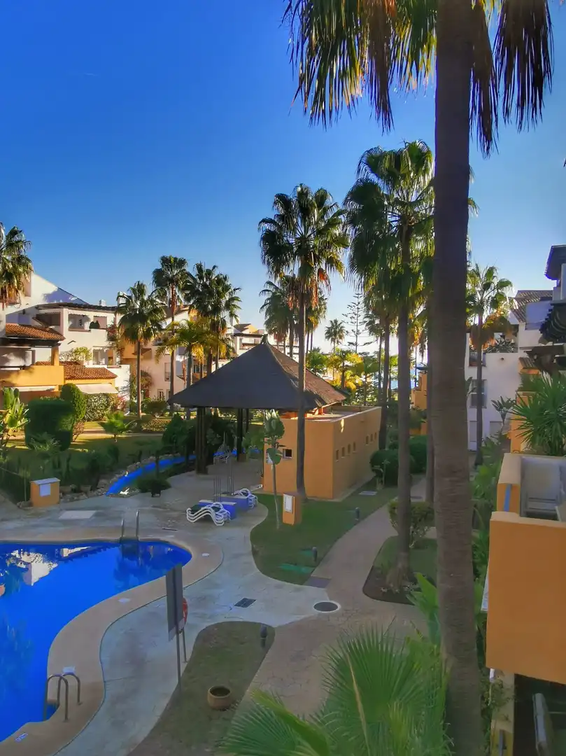 Jardín de Piso de alquiler en Marbella con Aire acondicionado, Terraza y Amueblado