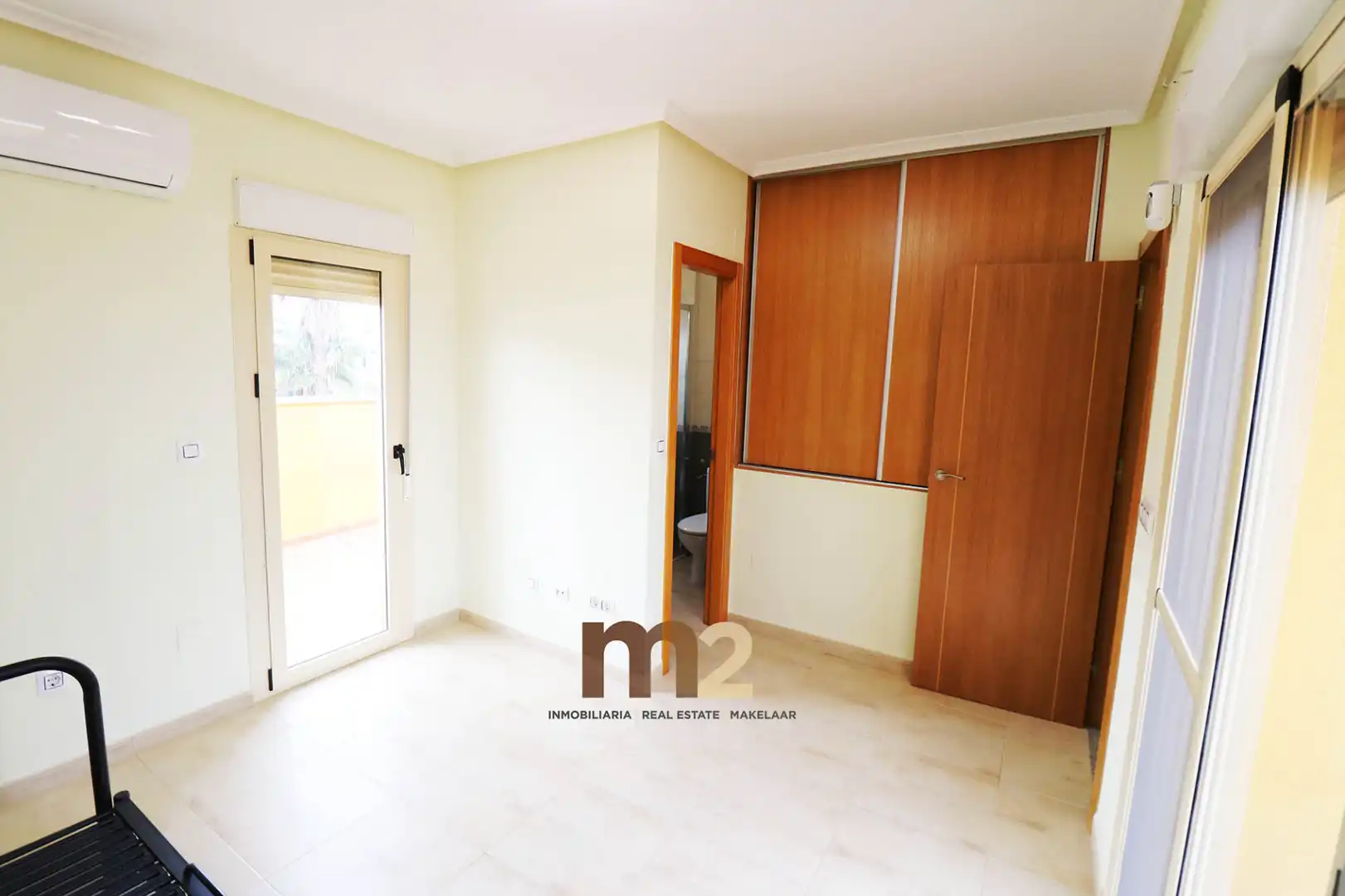 Dormitori de Casa o xalet en venda en Guardamar del Segura amb Aire condicionat, Terrassa i Moblat