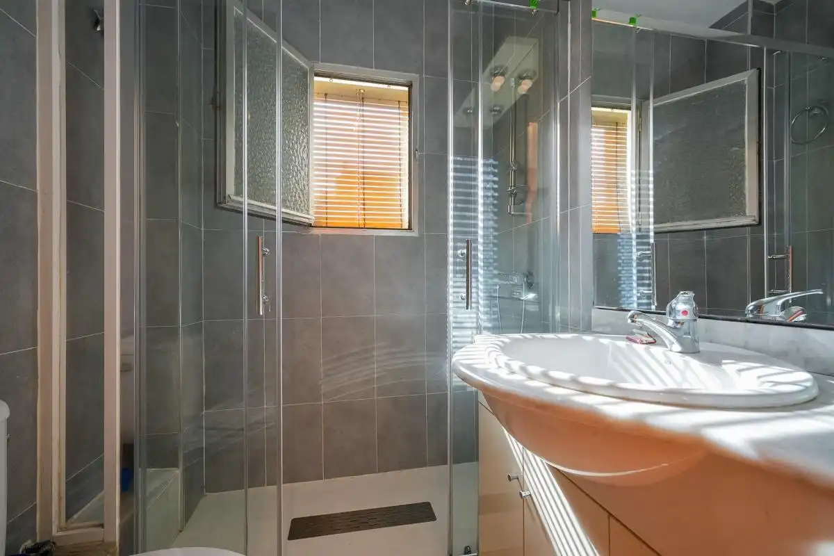 Baño de Piso en venta en Madrid con Aire acondicionado, Calefacción y Terraza