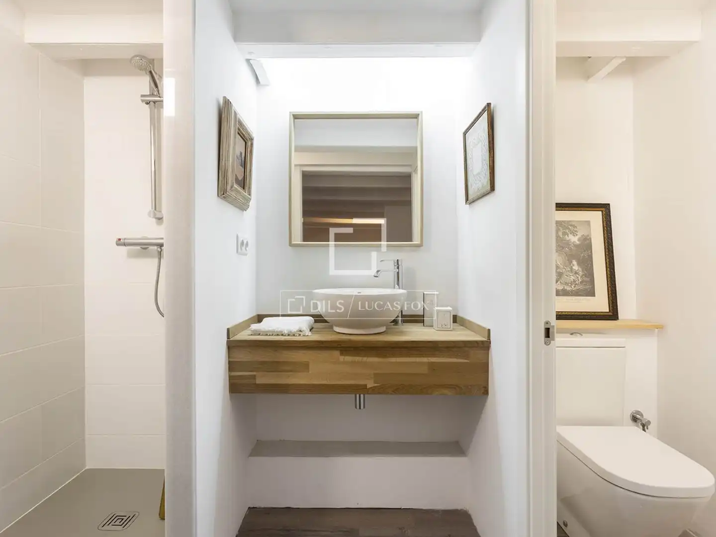 Bany de Loft en venda en Barcelona amb Calefacció, Parquet i Terrassa