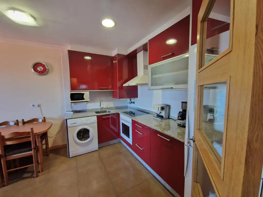Cuina de Apartament en venda en Boiro amb Calefacció, Parquet i Terrassa