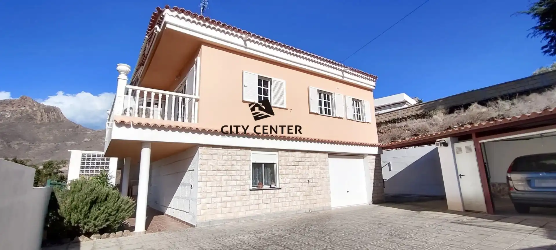 Vista exterior de Casa o chalet en venta en Arona con Aire acondicionado, Jardín privado y Terraza