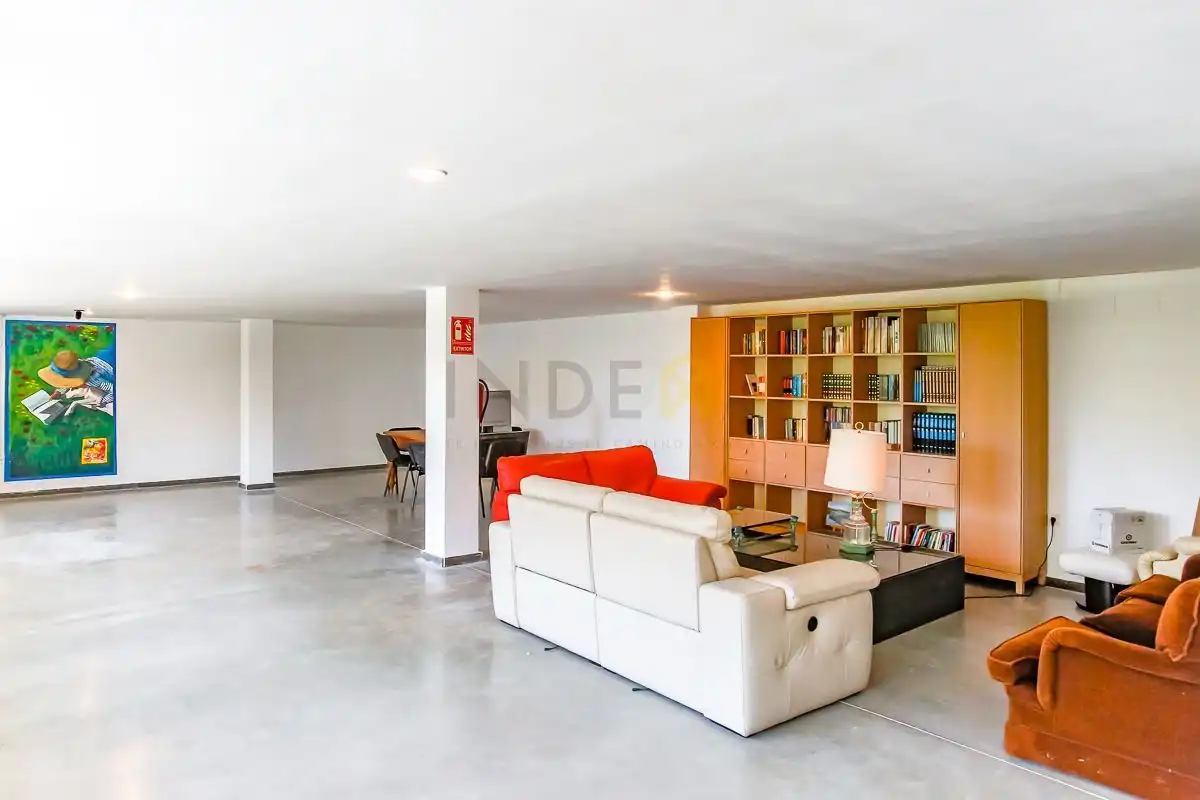Ático en venta en Sitges con Aire acondicionado, Calefacción y Piscina comunitaria