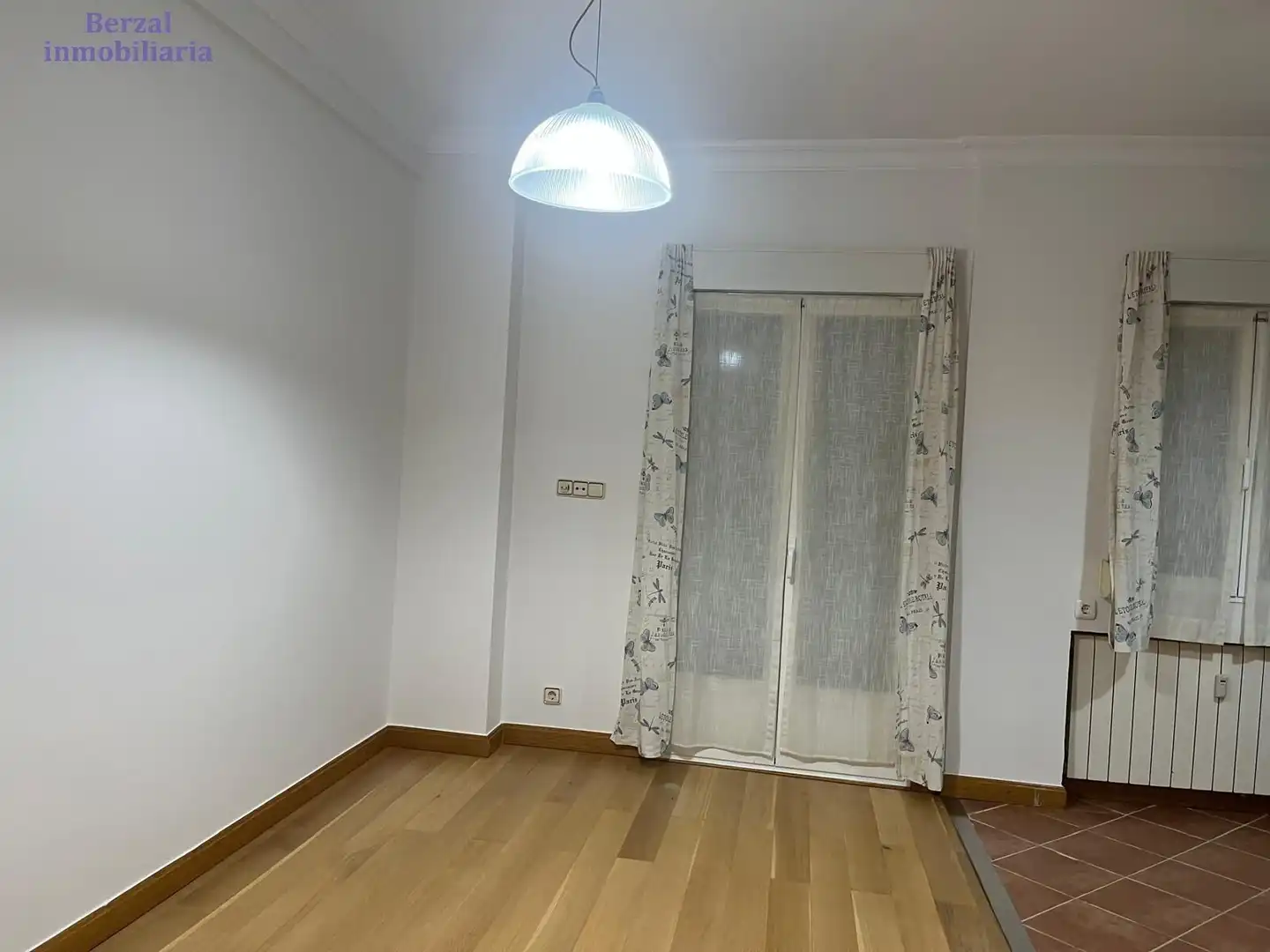 Bedroom of Flat for rent in  Logroño  with Heating, Terrace and Storage room
