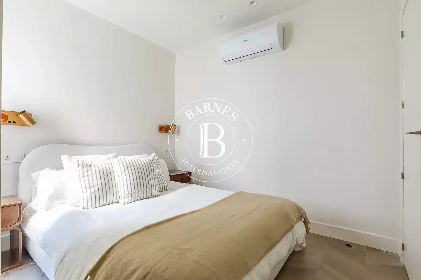 Bedroom of Flat for sale in Madrid  with Air Conditioner, Heating and Furnished