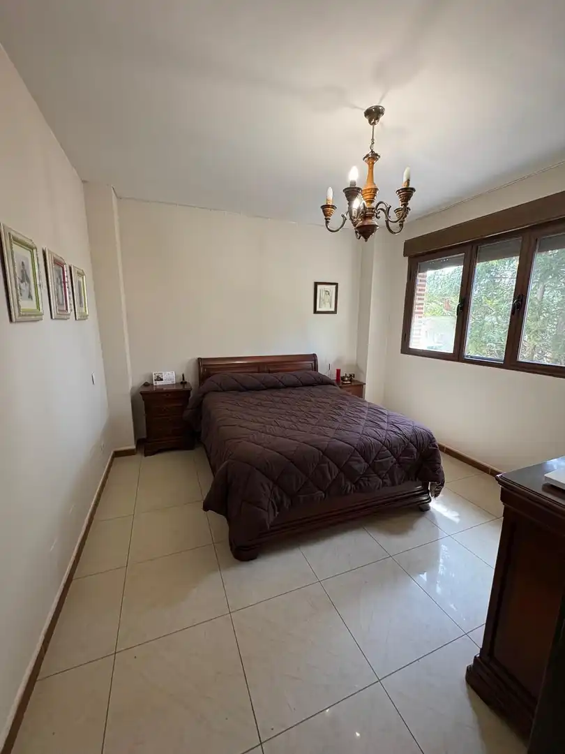 Dormitori de Casa o xalet en venda en Laguna de Duero amb Calefacció, Jardí privat i Traster