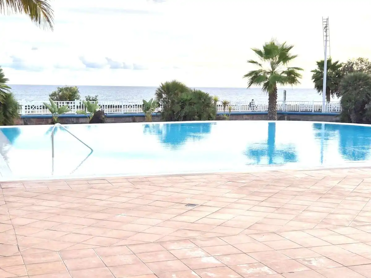 Piscina de Apartamento en venta en Tías con Aire acondicionado, Terraza y Amueblado