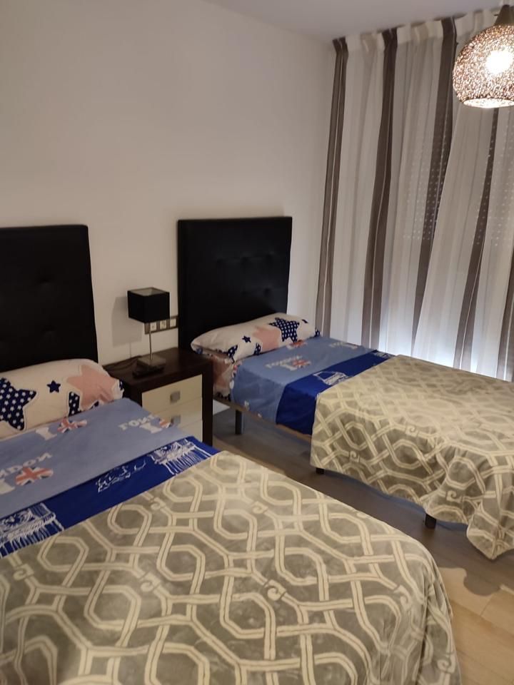 Dormitori de Pis de lloguer en  Melilla Capital