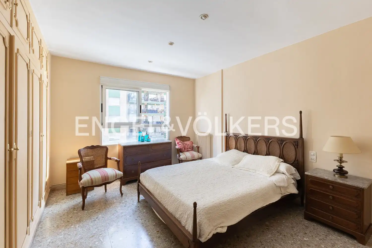Habitación de Piso en venta en Valencia con Calefacción y Terraza