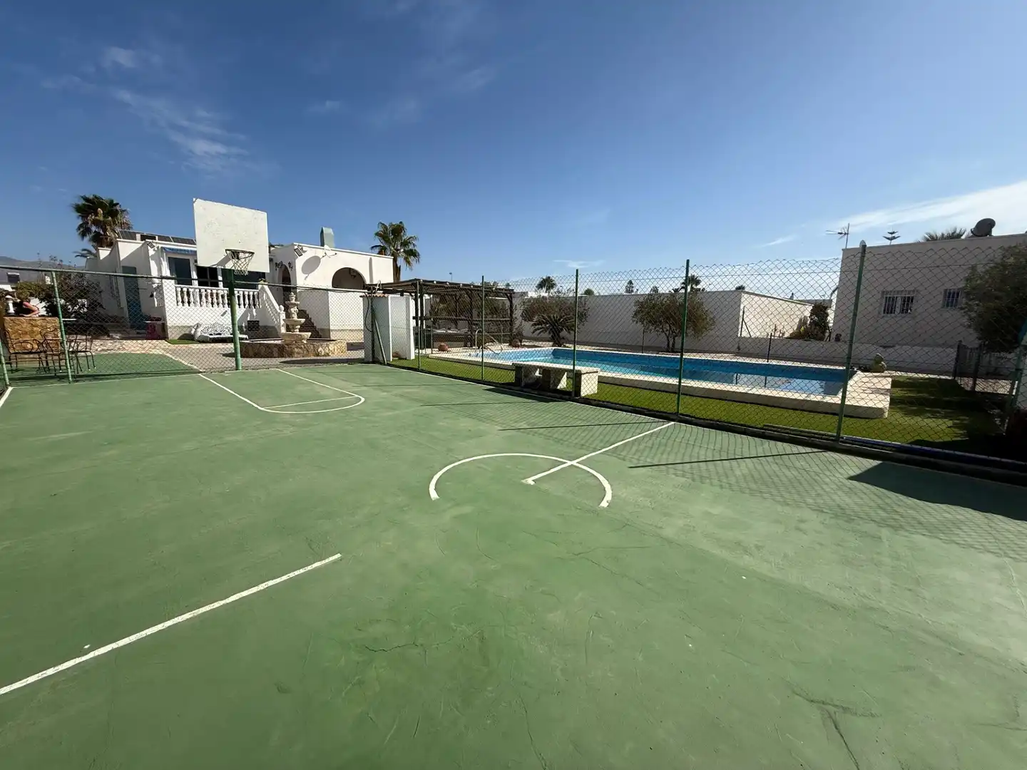 Piscina de Casa o chalet en venta en Almería con Aire acondicionado, Jardín privado y Terraza