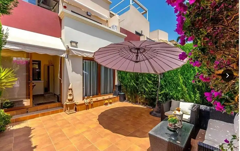 Maison mitoyenne avec terrasse à vendre à Calle María San Gil Noain, imagen 2
