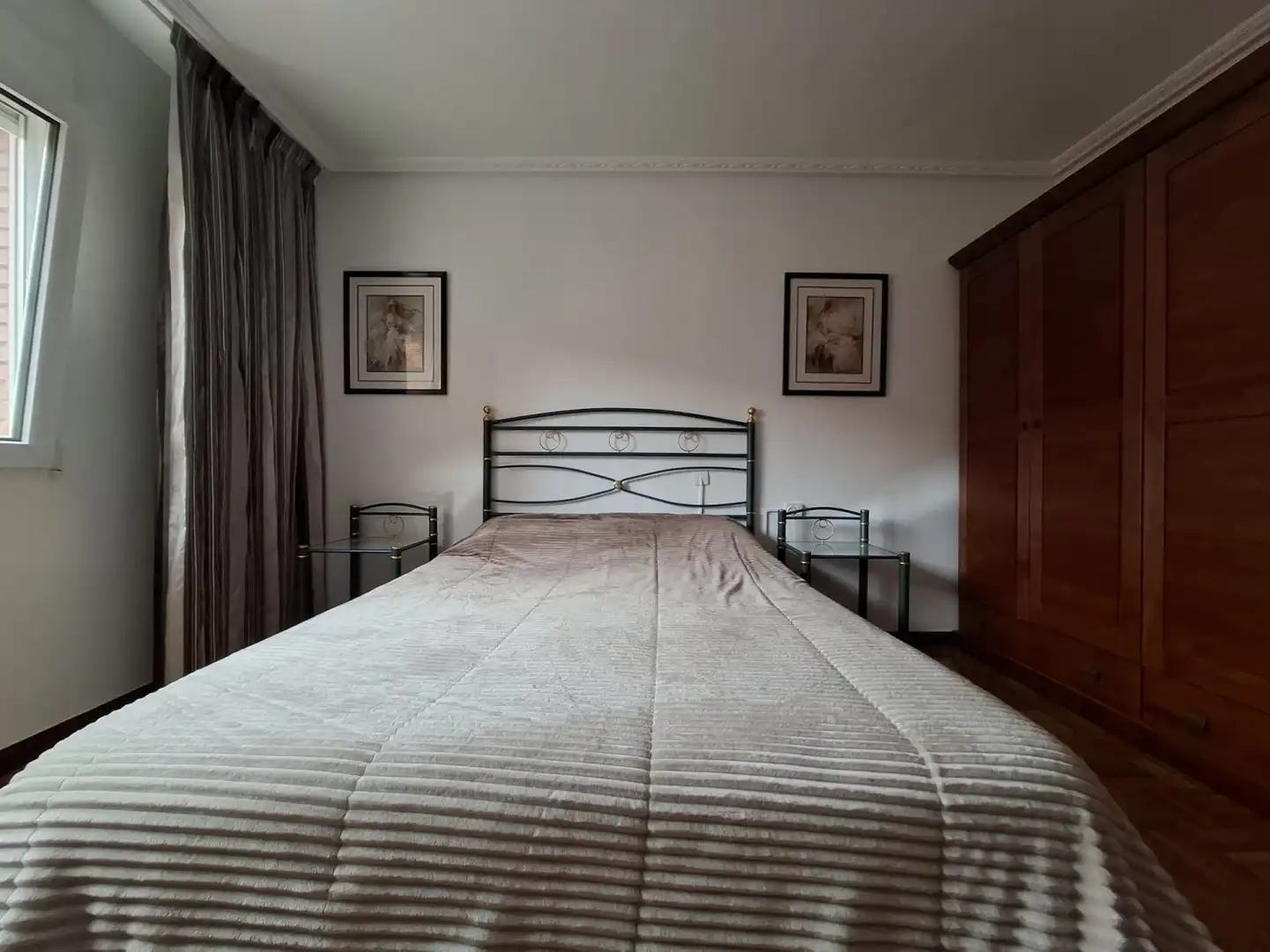 Schlafzimmer von Wohnung zur Miete in Gijón  mit Heizung und Parkett