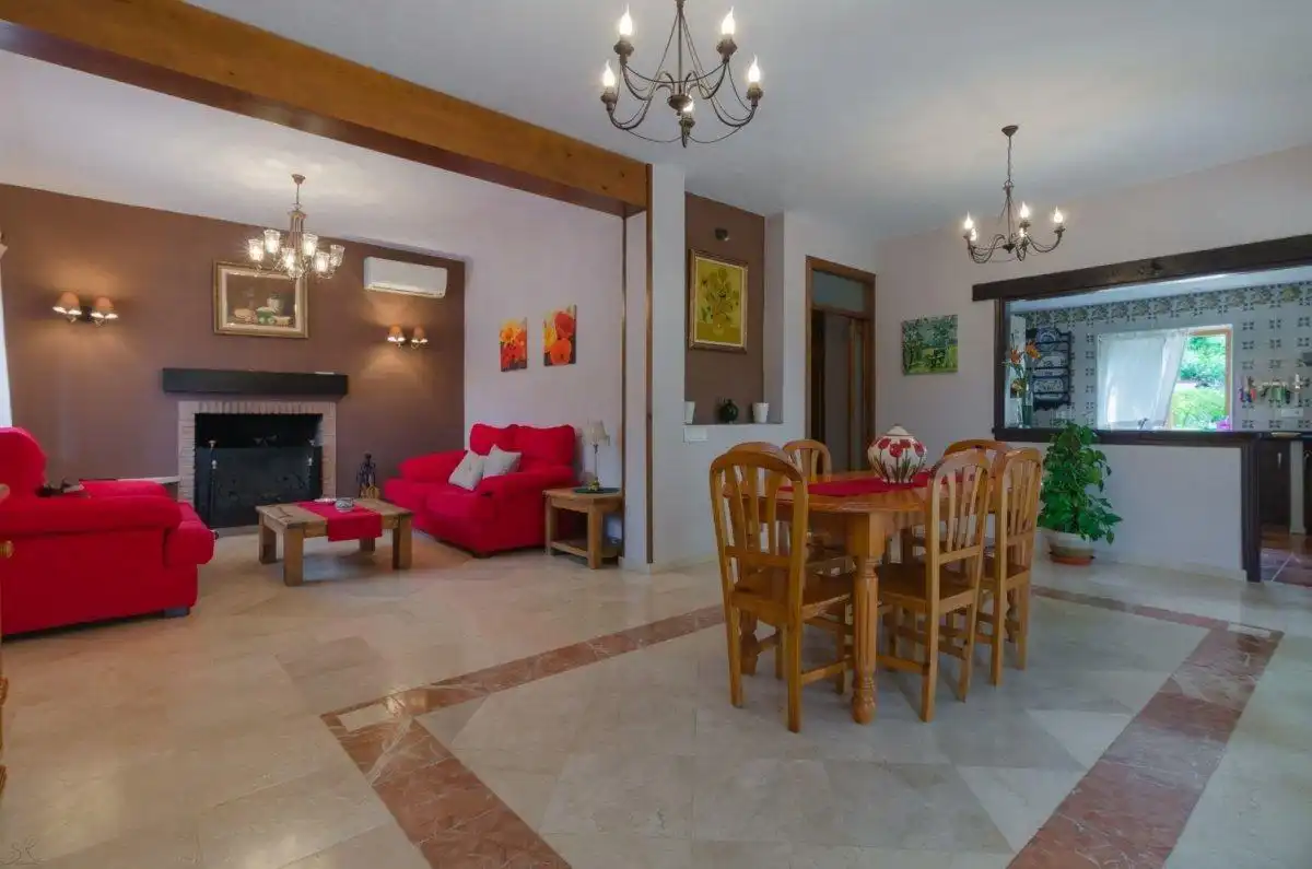 Comedor de Casa o chalet en venta en Estepona con Aire acondicionado, Calefacción y Jardín privado