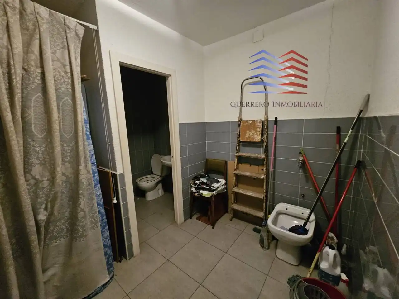 Badezimmer von Geschaftsraum zur Miete in Ourense Capital  mit Alarm